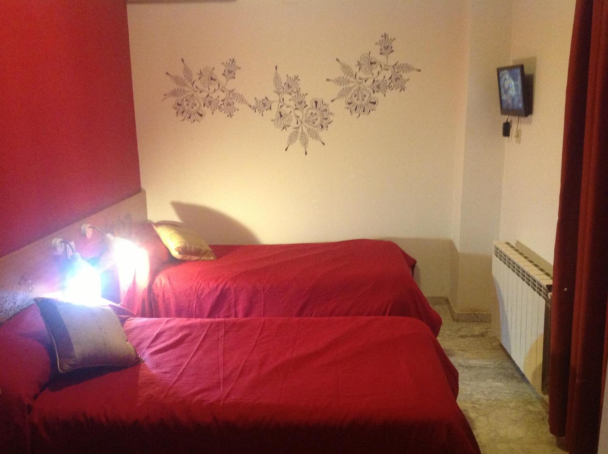 Hostal Neptuno Caceres Luaran gambar