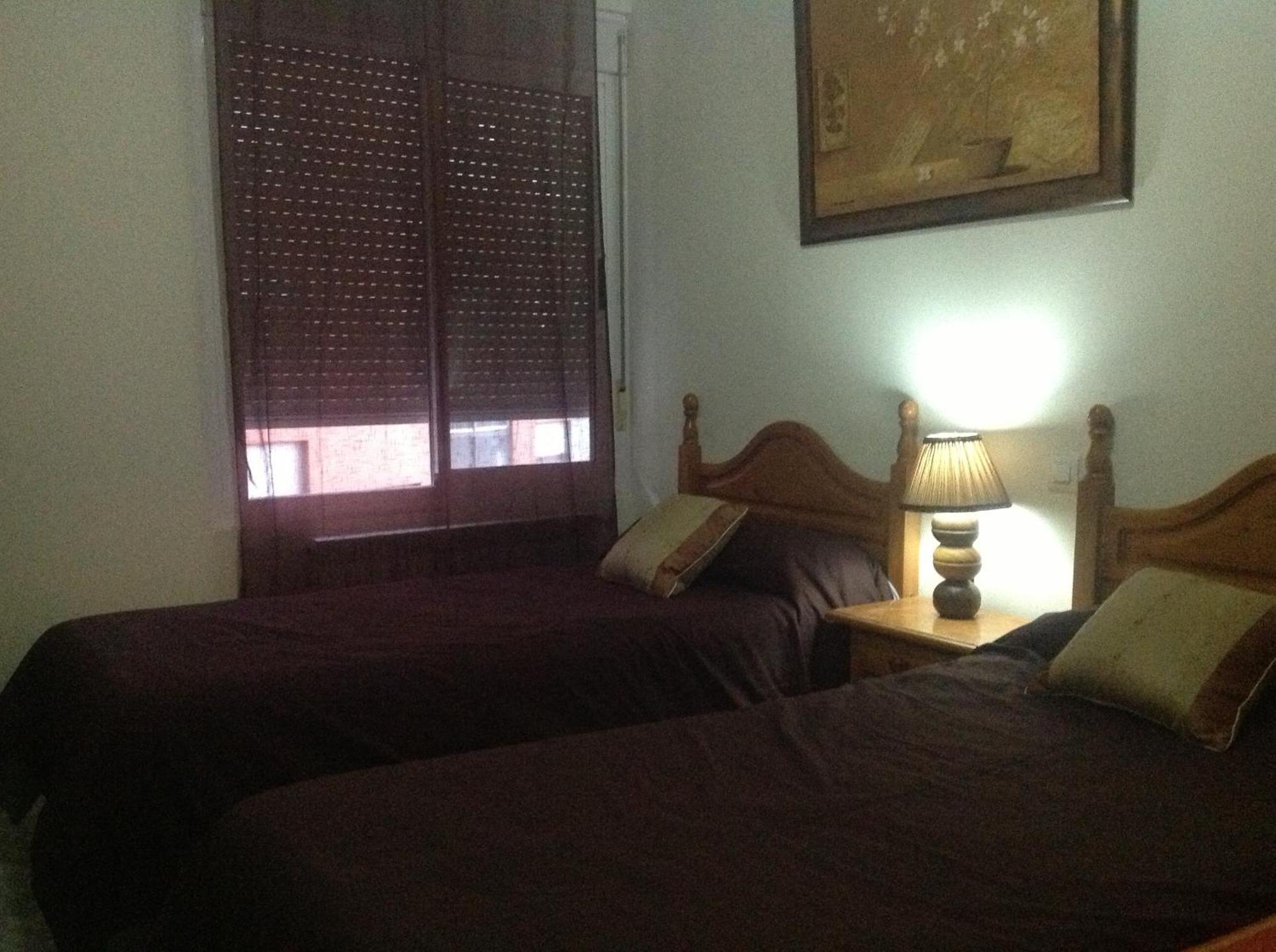 Hostal Neptuno Caceres Luaran gambar