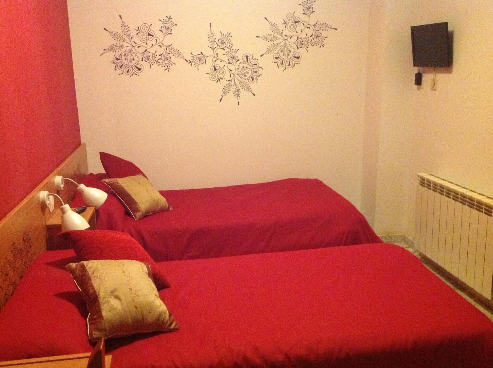 Hostal Neptuno Caceres Luaran gambar