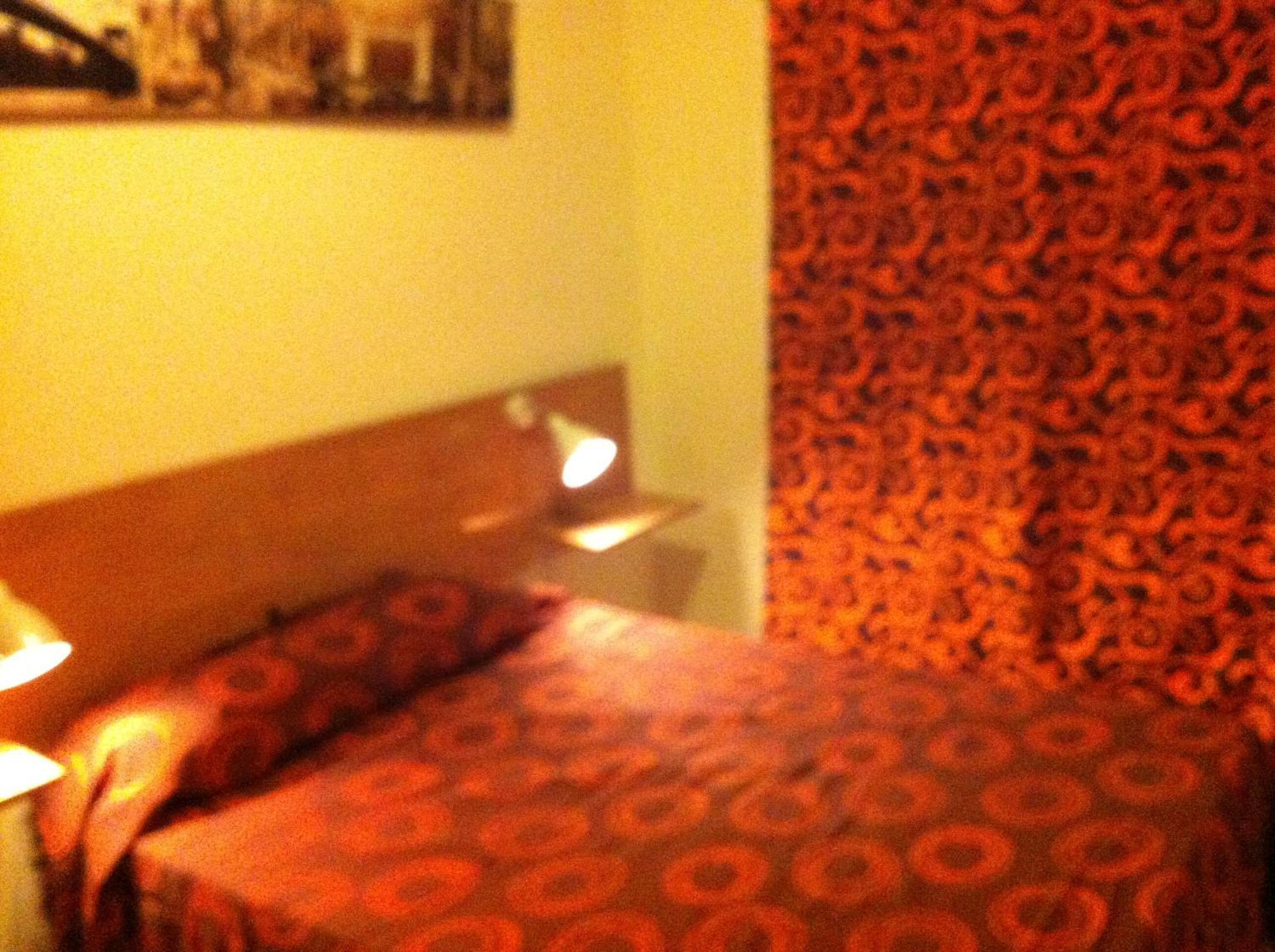 Hostal Neptuno Caceres Luaran gambar