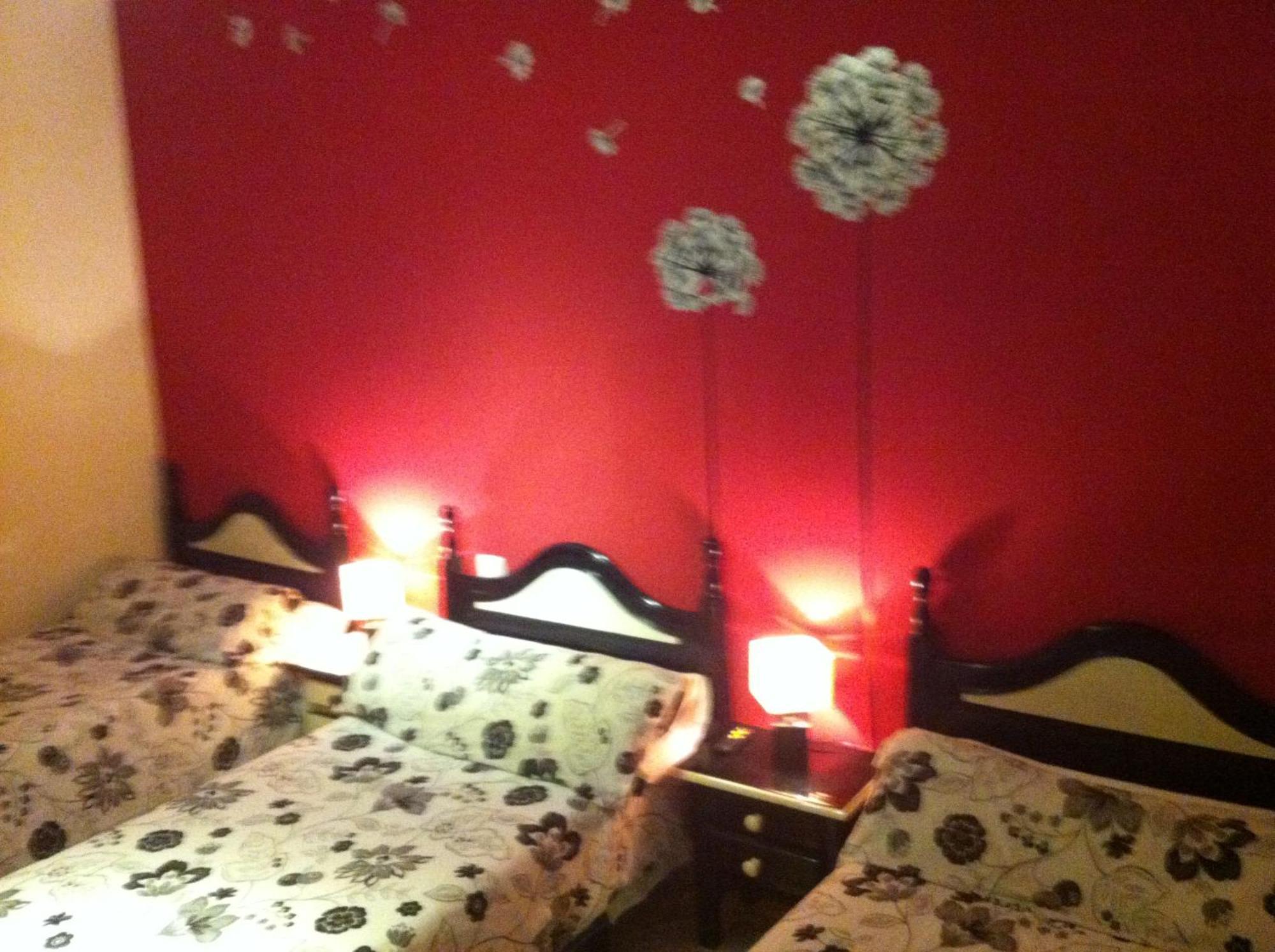 Hostal Neptuno Caceres Luaran gambar