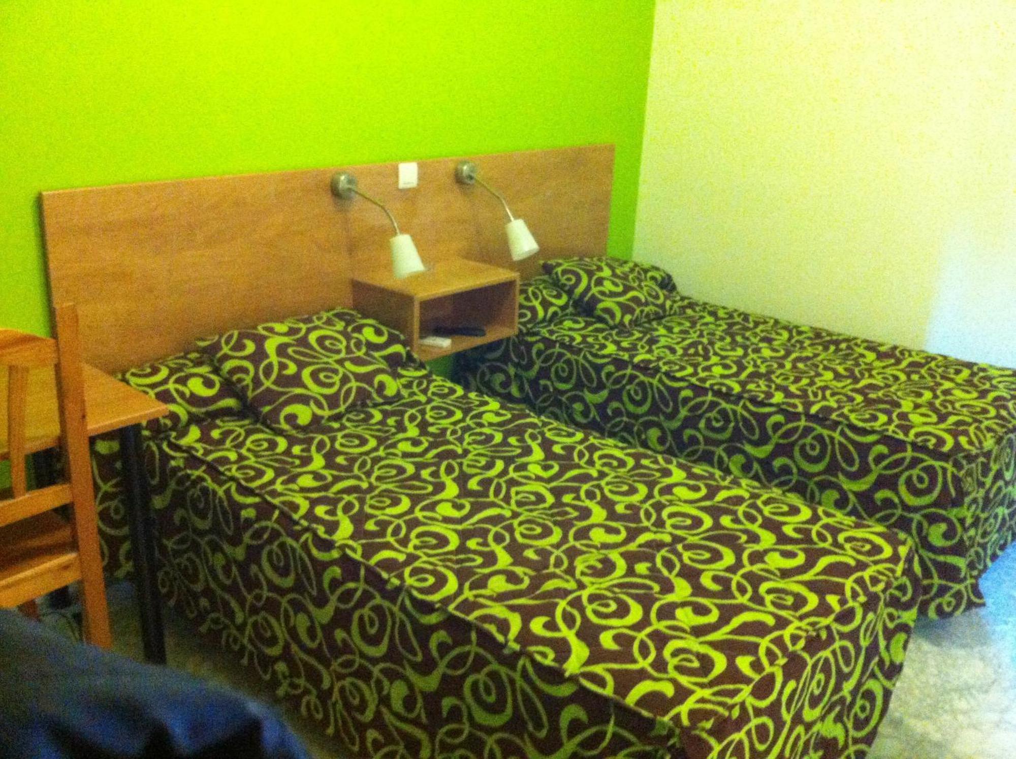 Hostal Neptuno Caceres Luaran gambar
