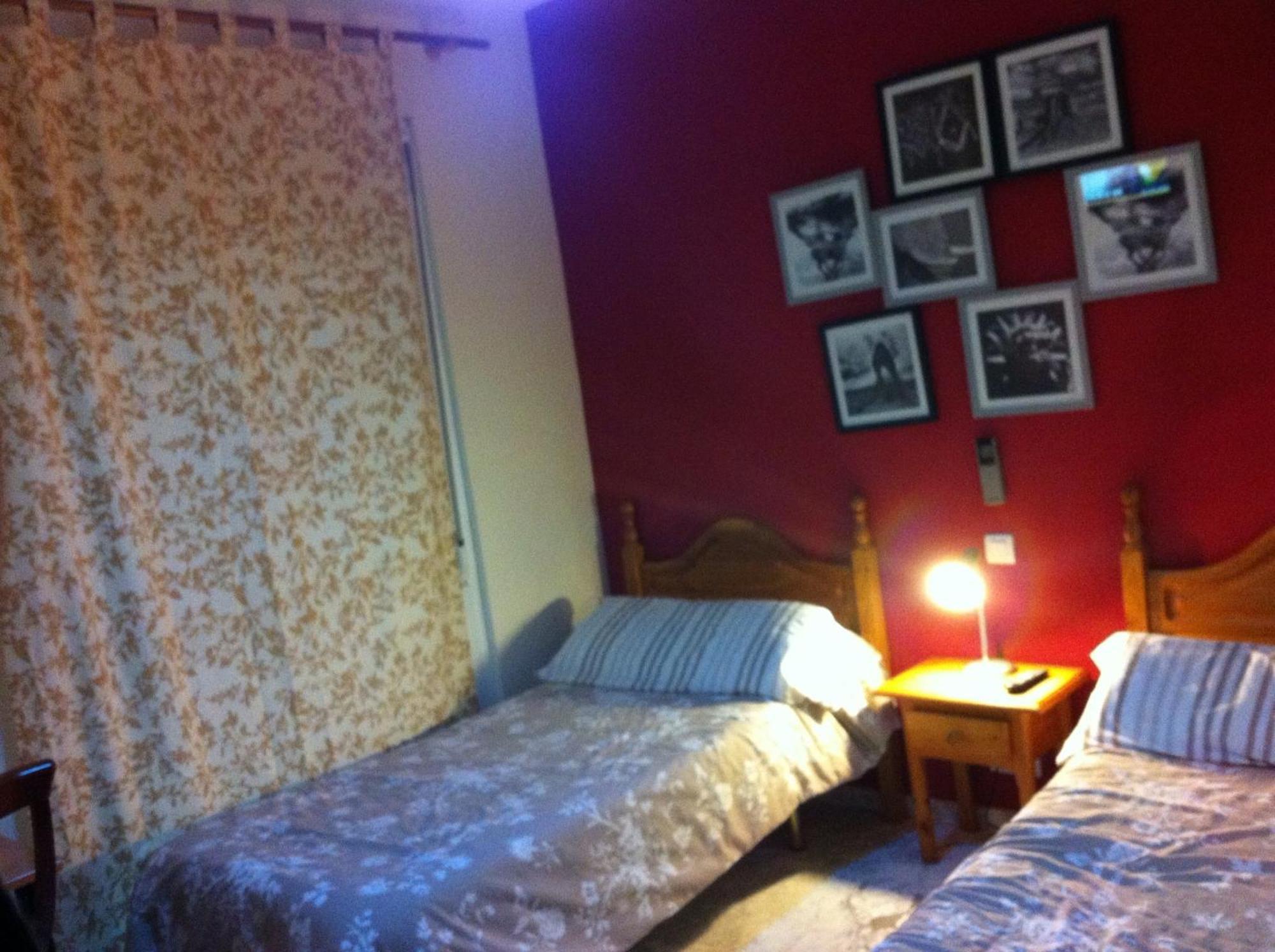 Hostal Neptuno Caceres Luaran gambar