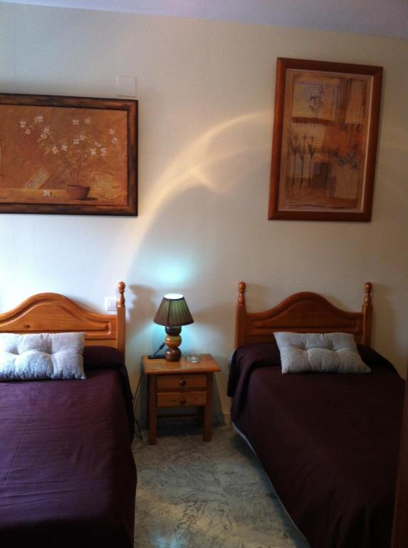 Hostal Neptuno Caceres Luaran gambar