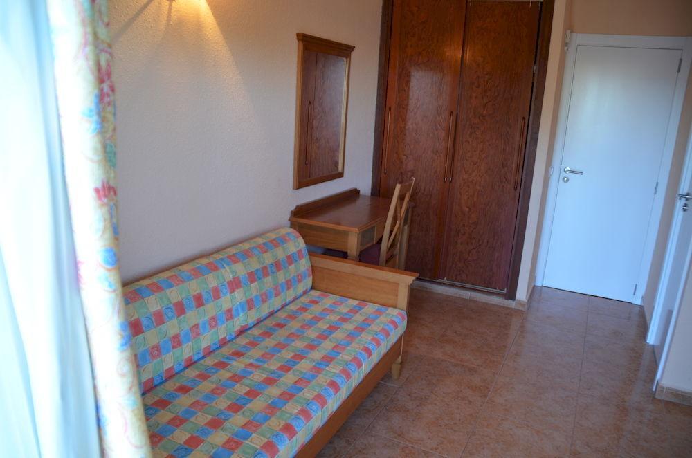 Hostal Neptuno Caceres Luaran gambar